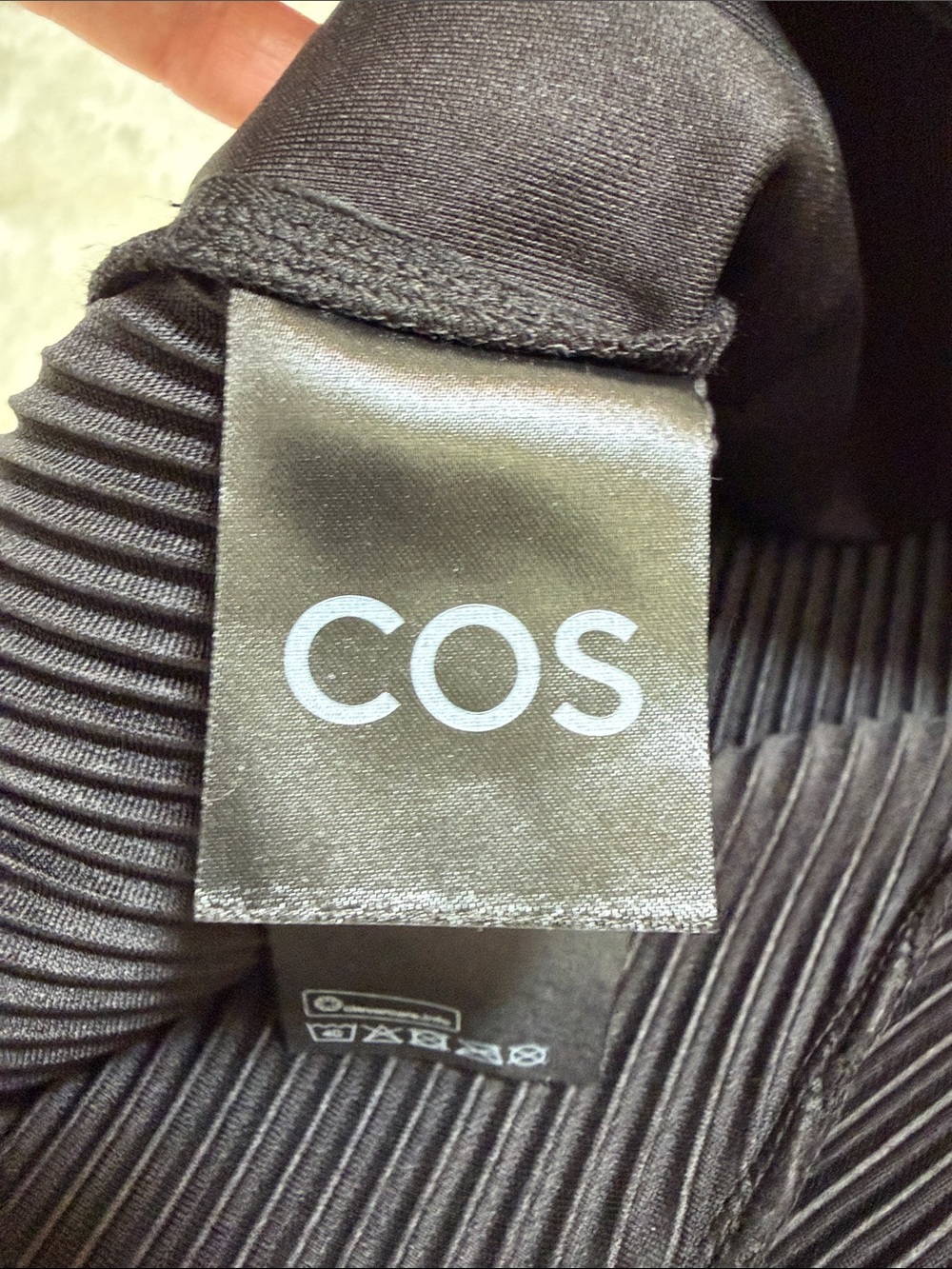 COS Black Ribbed High-Waist Knit Shorts - Picture 8 of 11